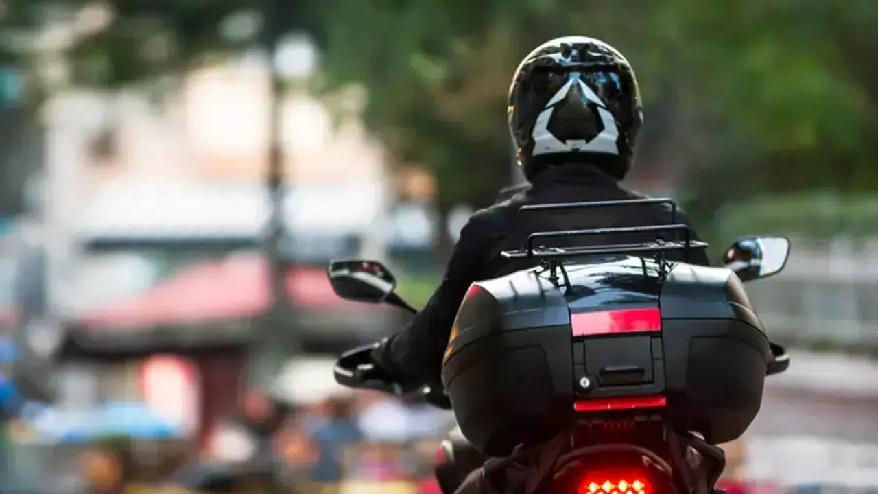 Trafikte Yeni Dönem: Kask, Eldiven ve Gözlük Artık Zorunlu