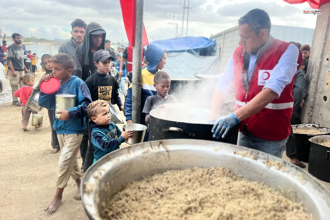 Türk Kızılay Yardımları Gazze’de Dağıtılmaya Başladı