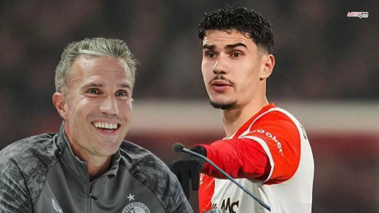 Van Persie, Oğlunu Oynatınca Futbol Dünyasını İkiye Böldü