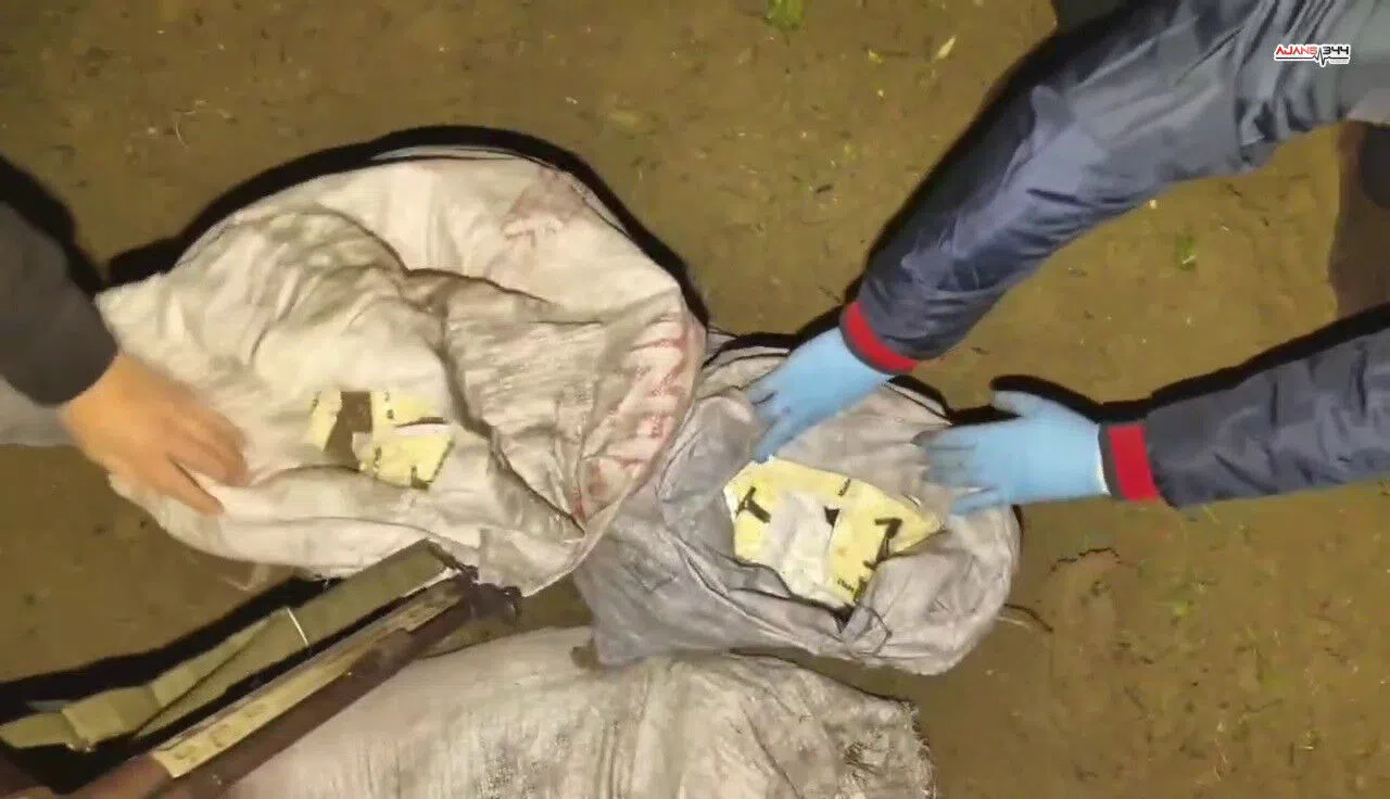 Zeytin bahçesinde 625 bin yasaklı hap ele geçirildi