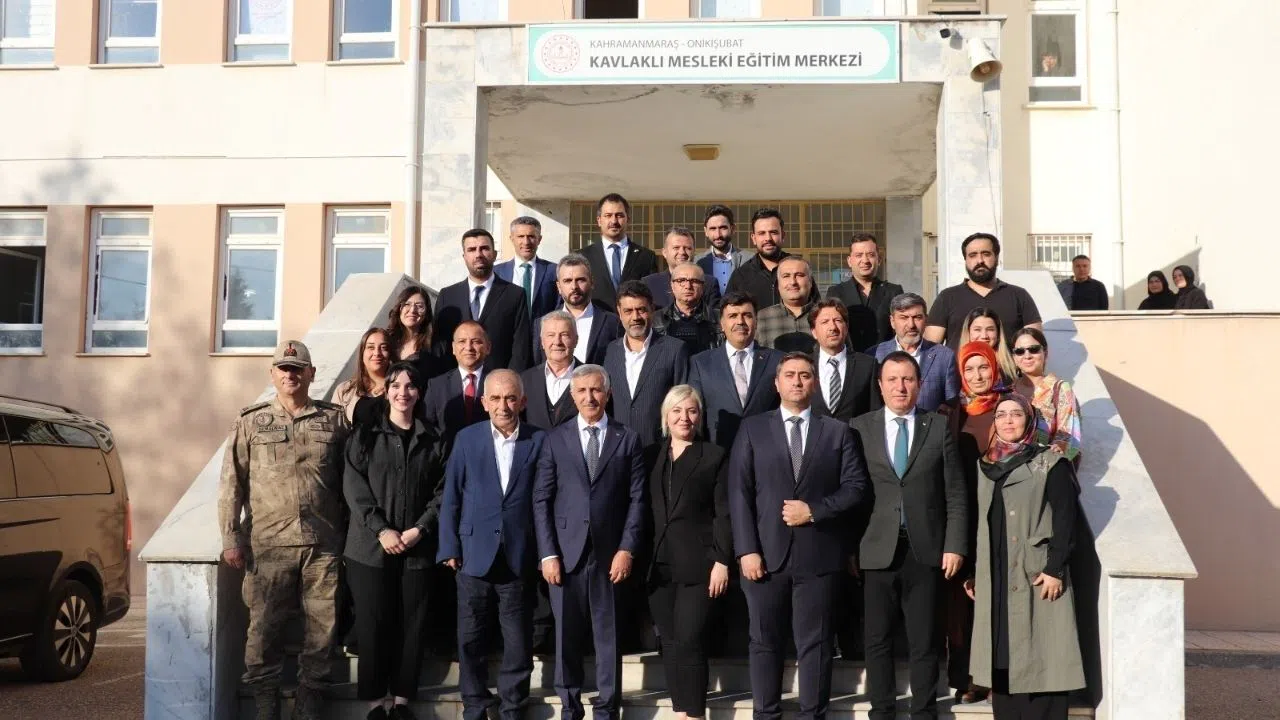 Kahramanmaraş Valisi Mükerrem Ünlüer Mesleki Eğitim Merkezini Ziyaret Etti