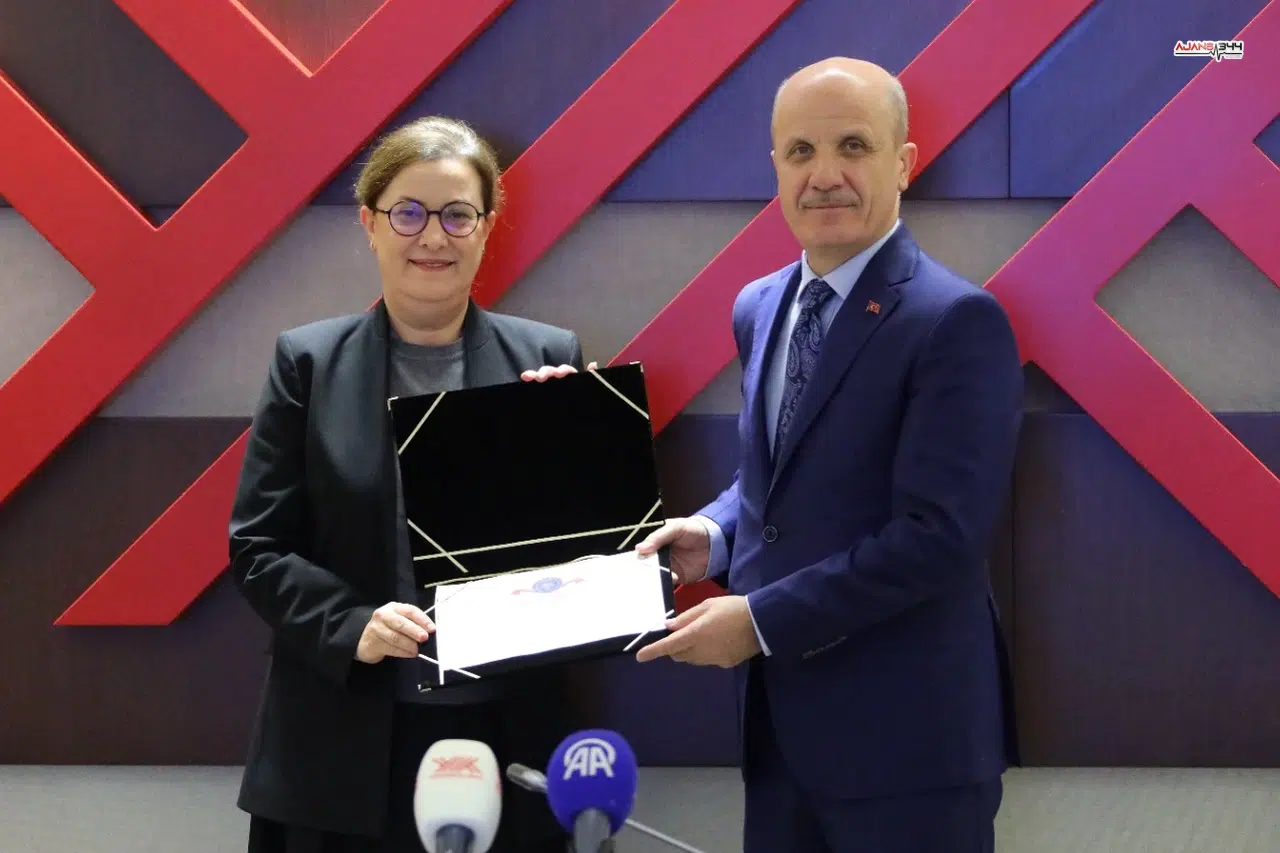 Dokuz Eylül Üniversitesi'nden Engelsiz Üniversite Ödüllerinde Çifte Başarı