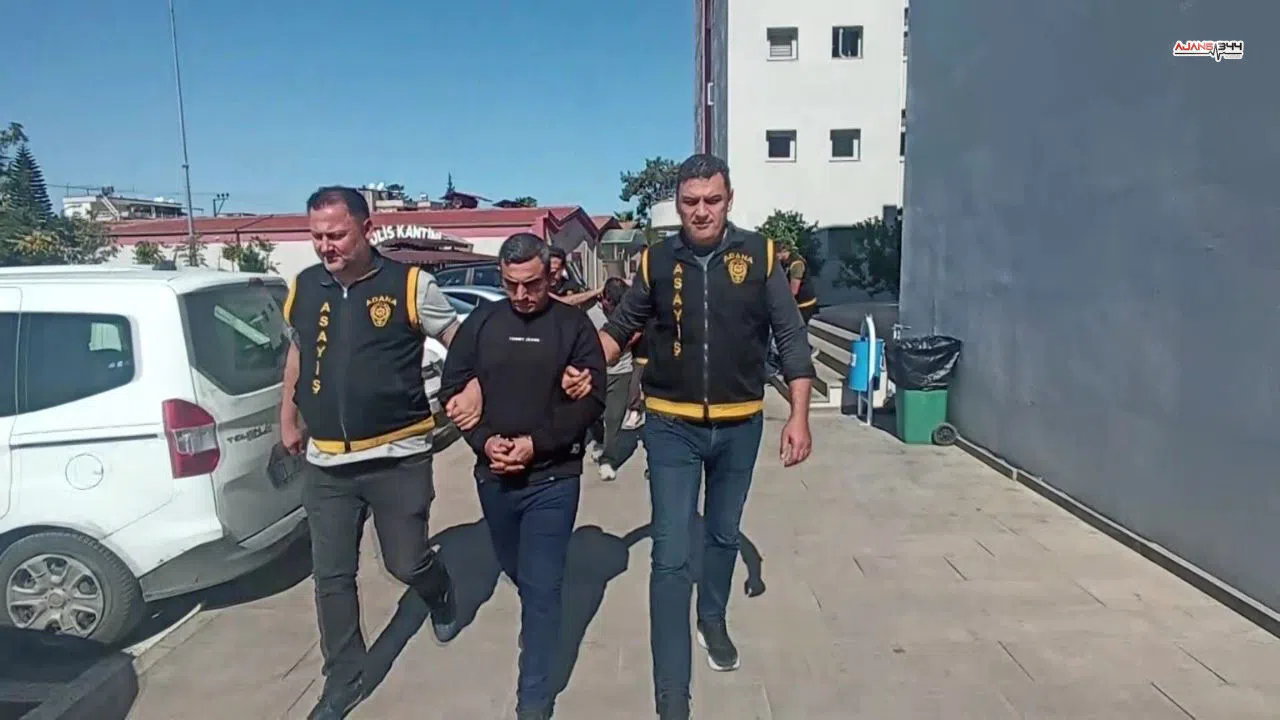 Ağır suçlardan aranan 4 firari  yakayı ele verdi