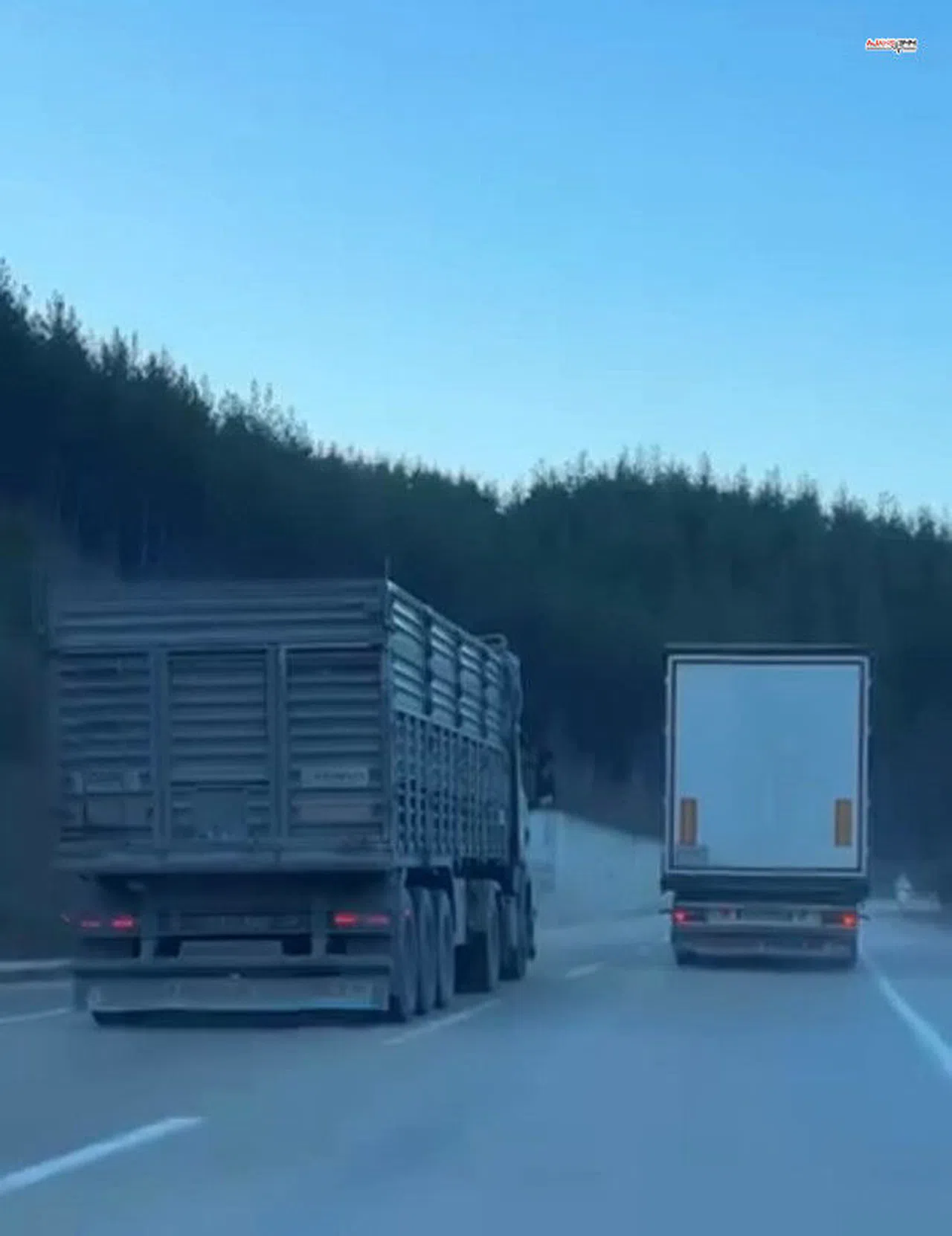 Adana’da Kamyon Manevrası Yürekleri Ağza Getirdi