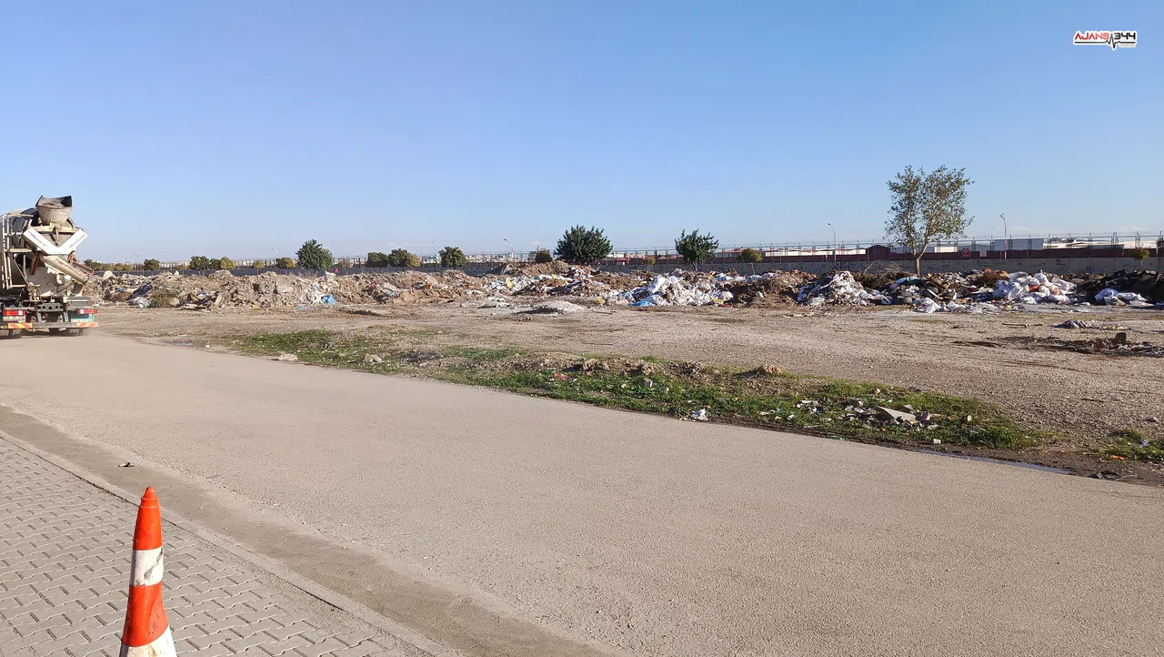 Adana’da sokak ortasında 19 yaşındaki Murat İnanmaz bıçaklanarak öldürüldü