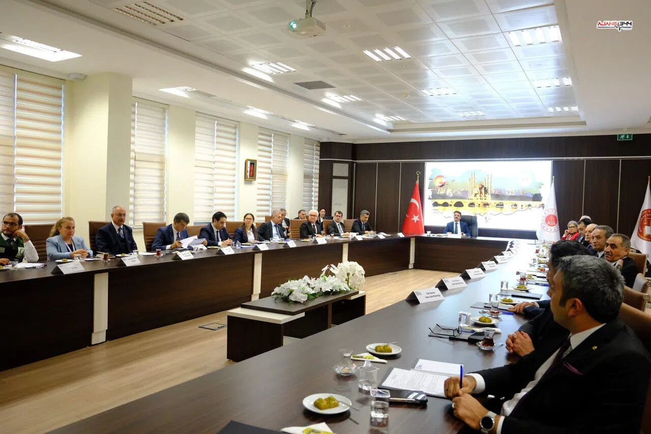 Adana’da yükümlüler meslek sahibi oluyor: Boya eğitimi tamamlandı