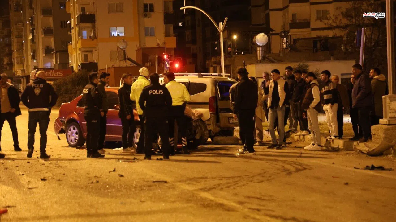 Baba yadigarı otomobil hurdaya döndü: 2 yaralı