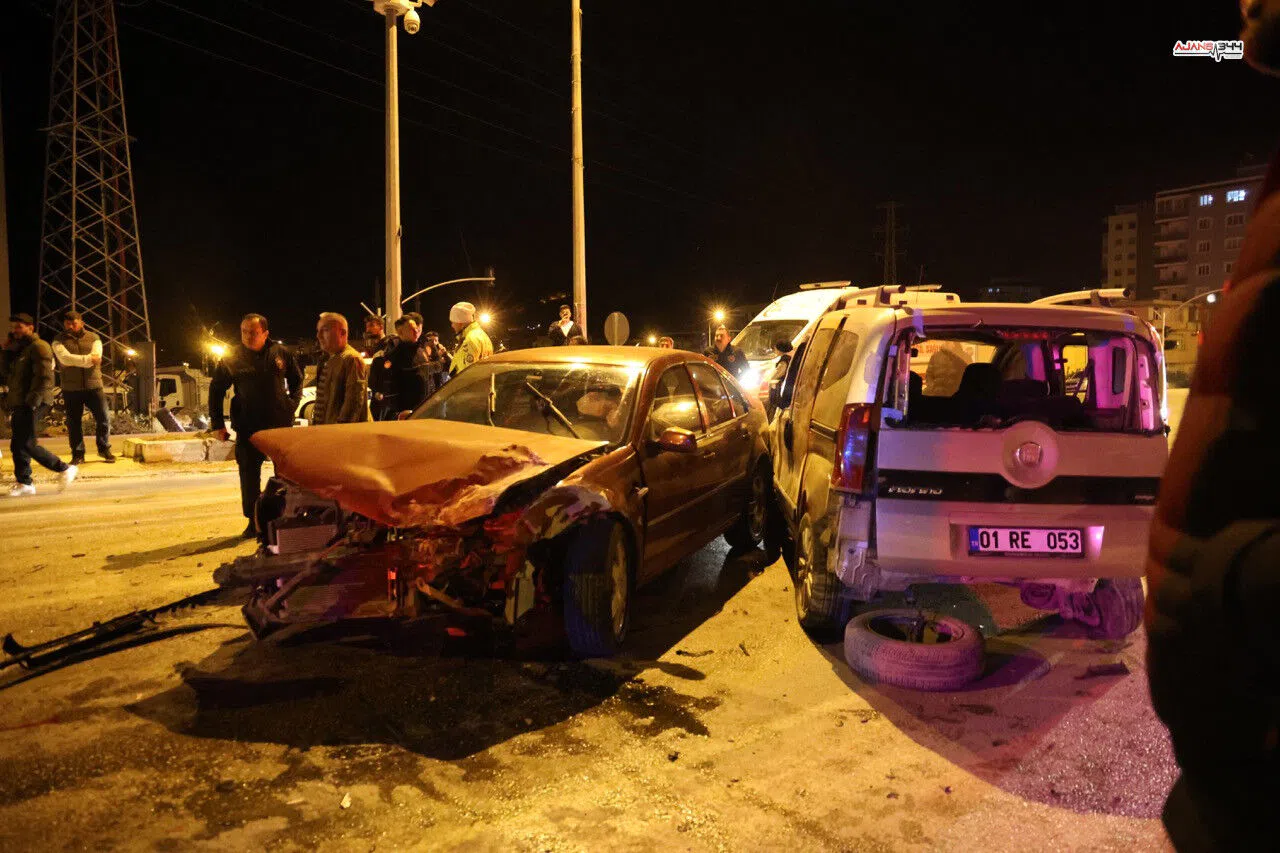 Baba Yadigârı Otomobil Kazada Hurdaya Döndü