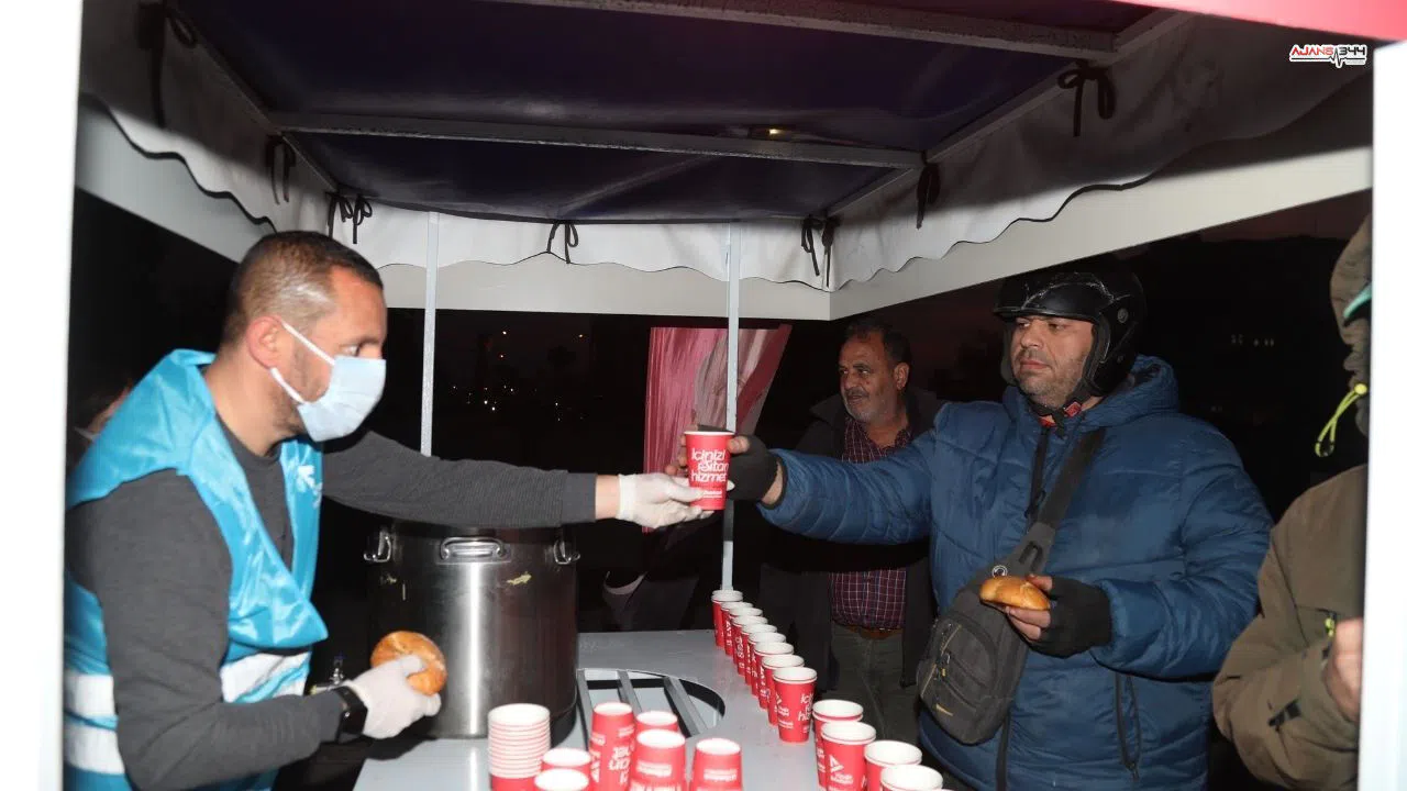 Kış sabahlarında ücretsiz çorba ikramı başladı