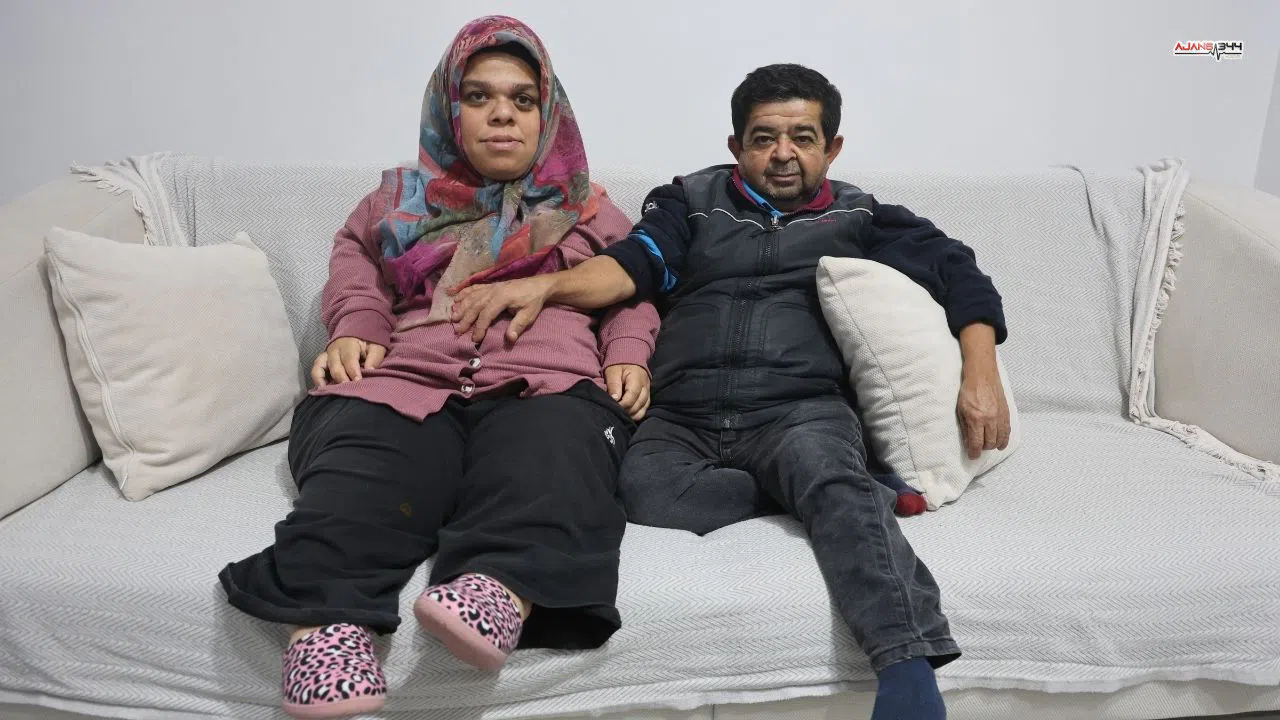 Cüce Çift 21 Yıl Sonra Evlendi