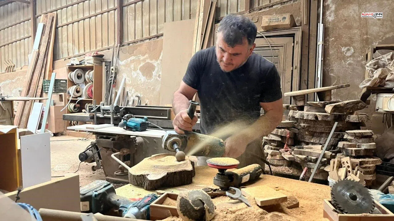 Alanya'da bir usta, çürümüş zeytin ağacını yeniden hayata döndürüyor