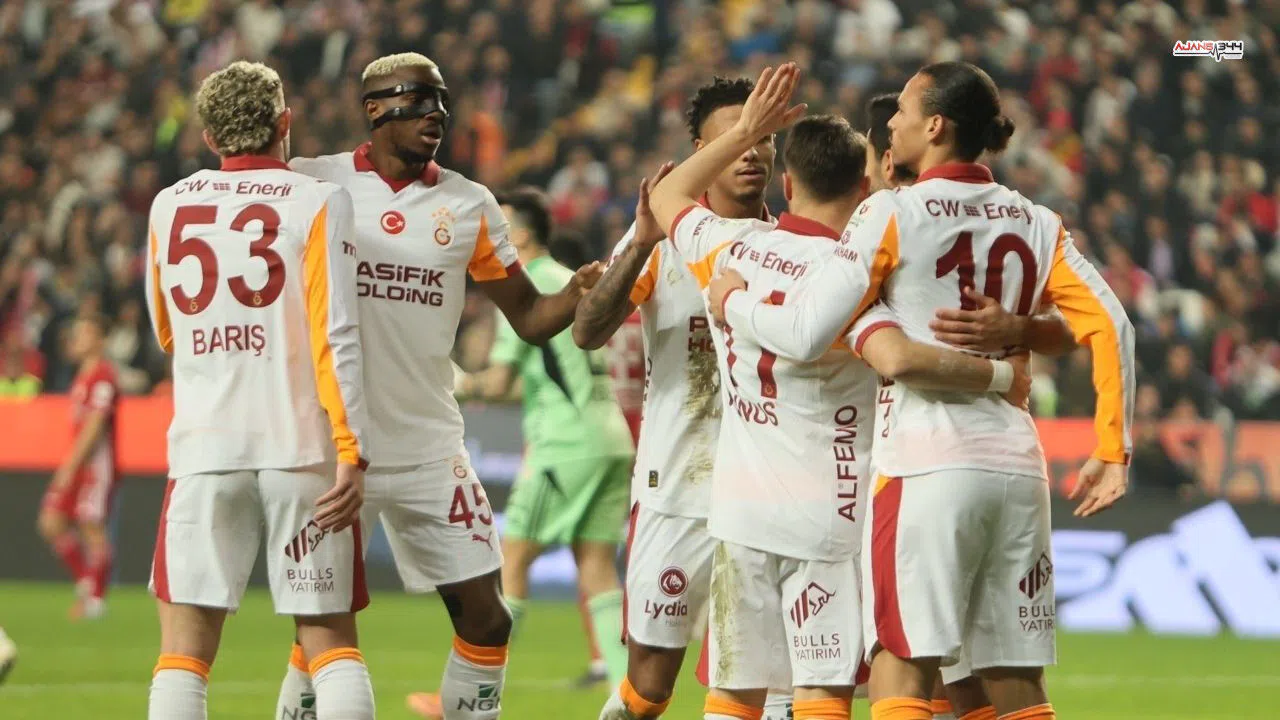 Galatasaray, Antalyaspor deplasmanında ilk 15 dakikada işi bitirdi: 2-0
