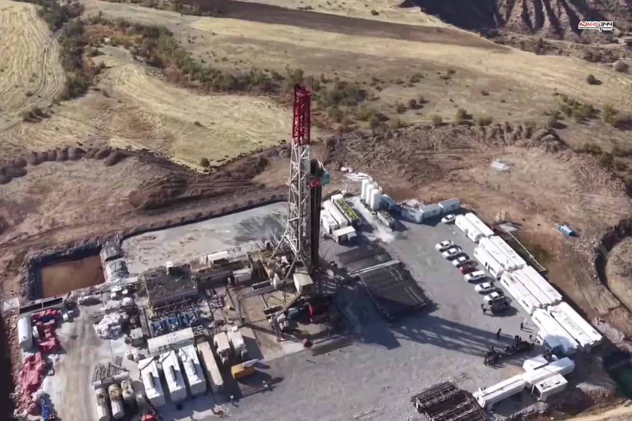 Gençler Sondaj Sahasında Buluştu