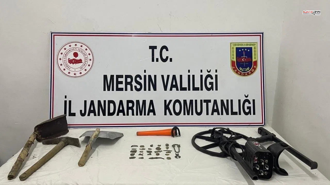 Jandarma kaçak kazı yapan 2 şüpheliyi operasyonla suçüstü yakaladı