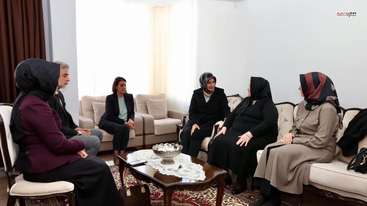 Selma Ünlüer kahramanmaraş'ta şehit ailesini ziyaret etti