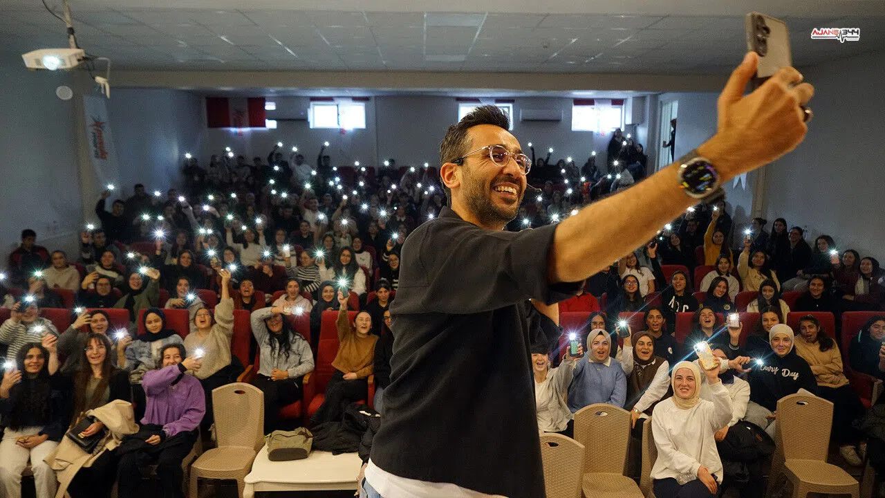 Gri Koç bu kez Pazarcık’ta: Pusula Maraş’tan gençlere sınav motivasyonu