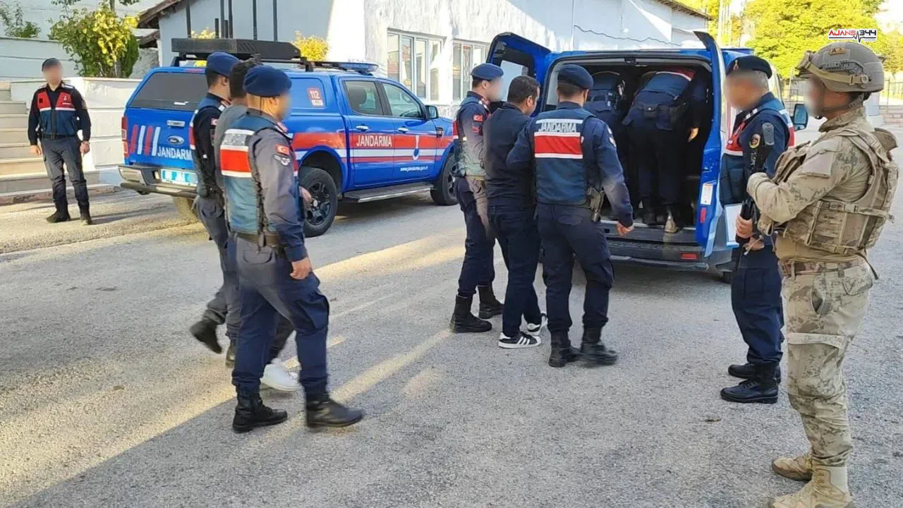 Kahramanmaraş'ta Jandarma ekipleri aranan 249 kişiyi yakaladı