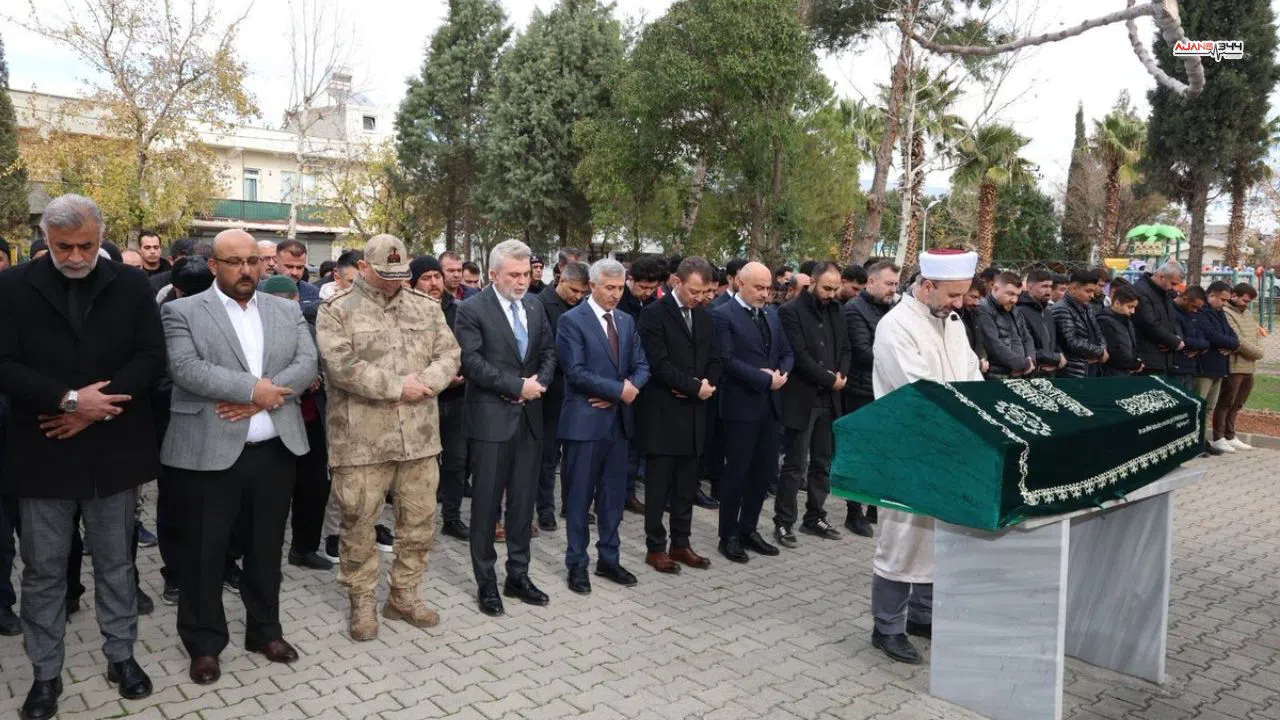 Vali Ünlüer, şehit Kepekci'nin annesinin cenaze törenine katıldı