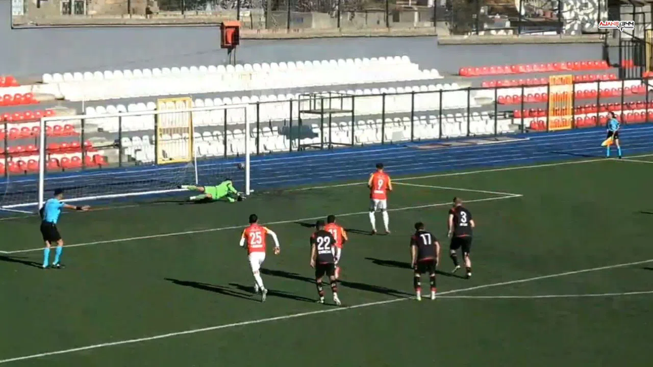 Onikişubatspor ilk yarıyı önde kapattı