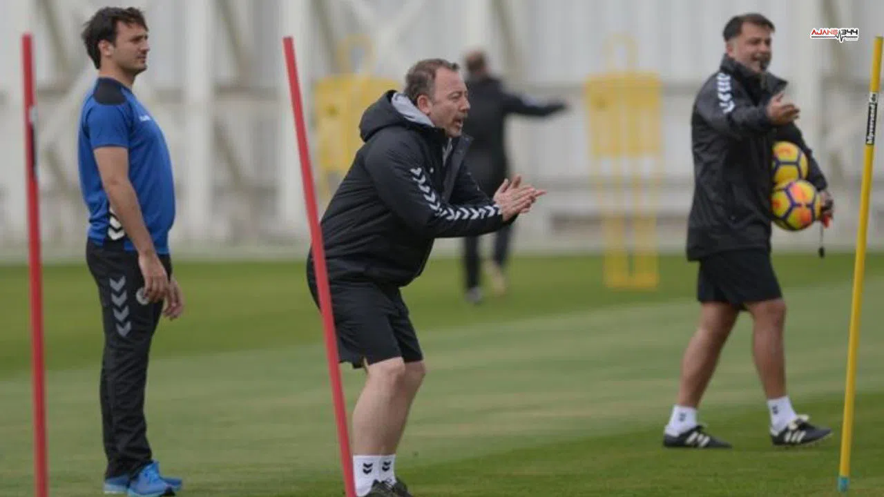 Sergen Yalçın İki Kişinin Daha Fişini Çekti