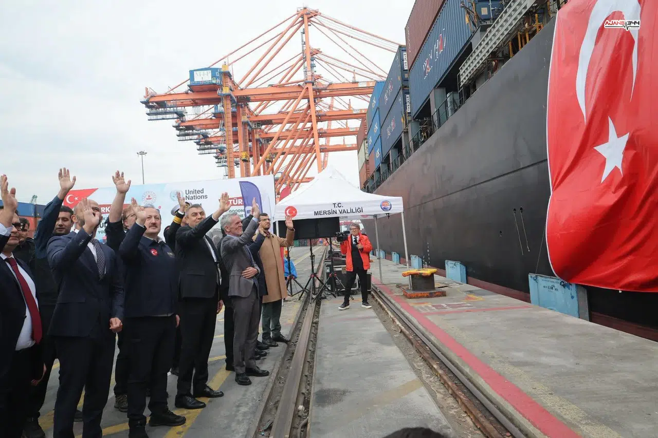 Sudan'a büyük insani destek: 30 bin çadırın ilk bölümü yola çıktı