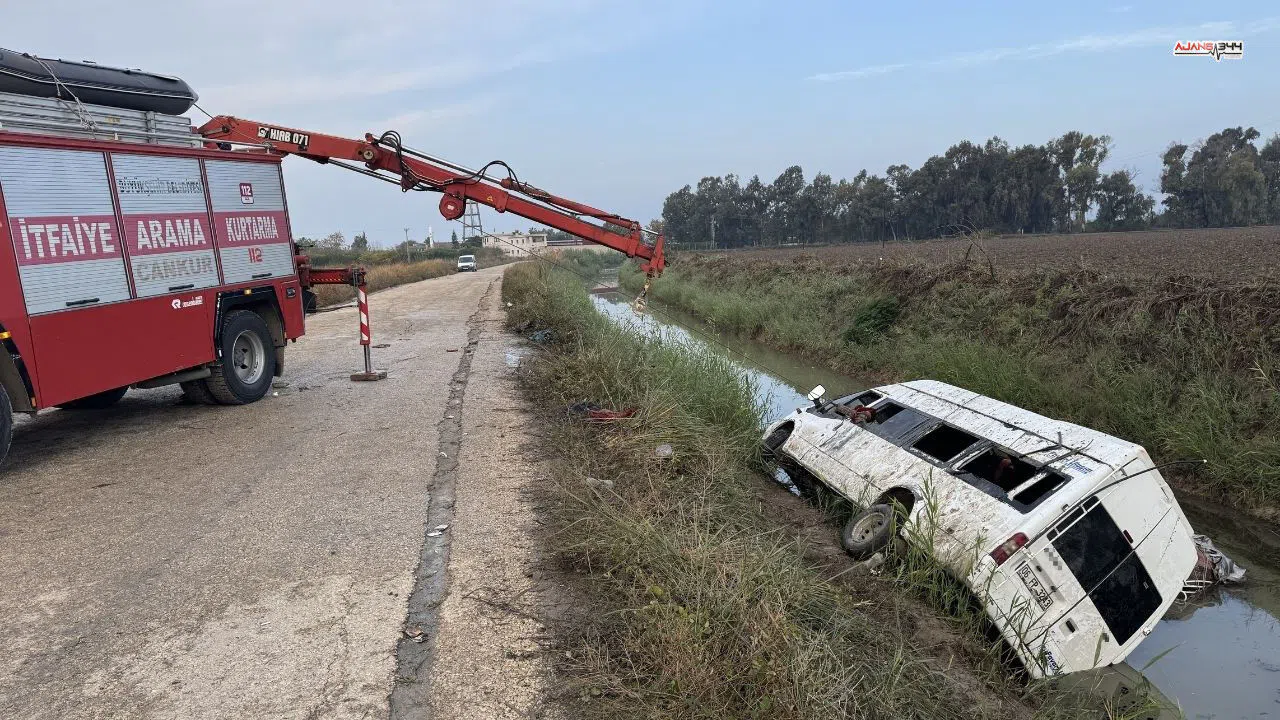 Tarım İşçilerini Taşıyan Minibüs Sulama Kanalına Devrildi: 18 Yaralı
