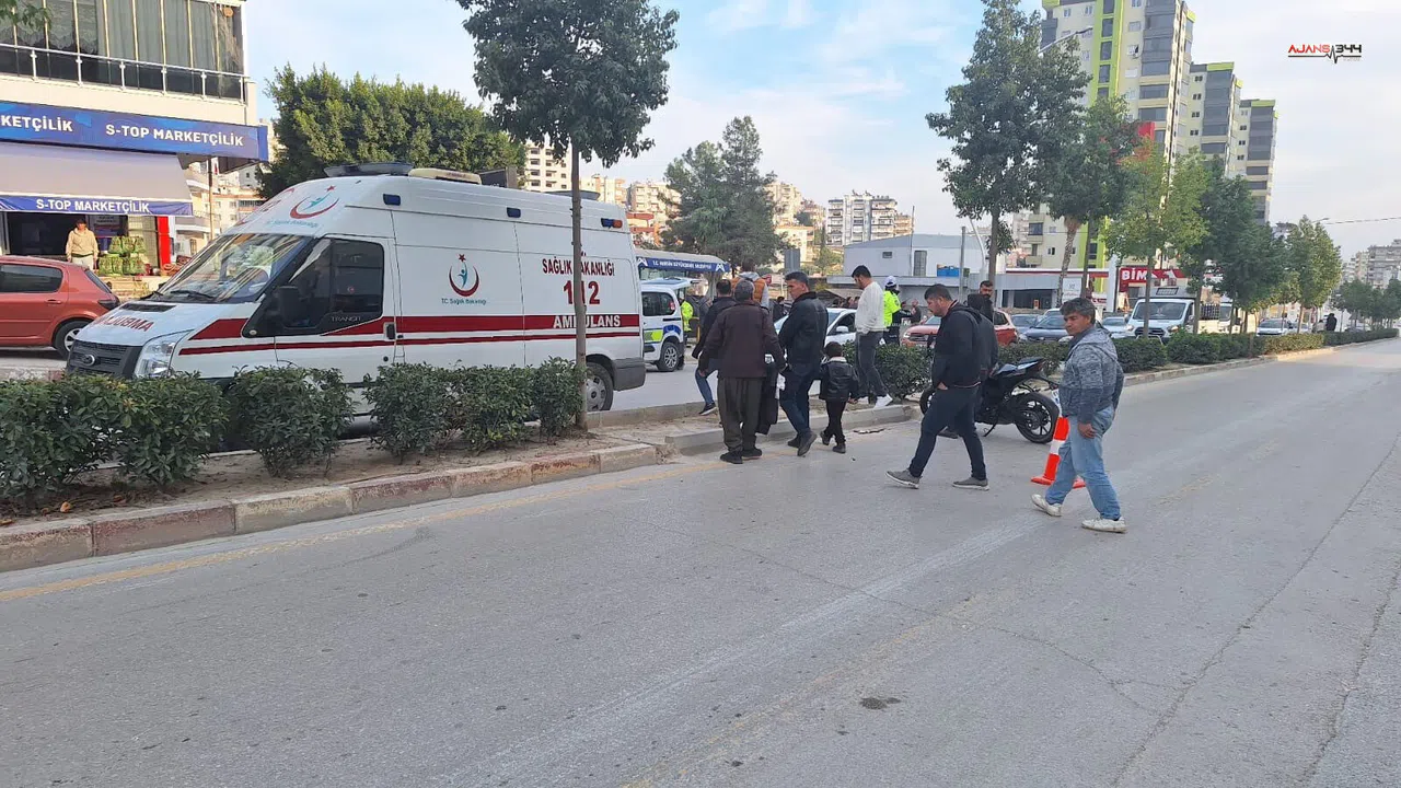 Tarsus’ta Motosiklet Kazası: 3 Yaralı