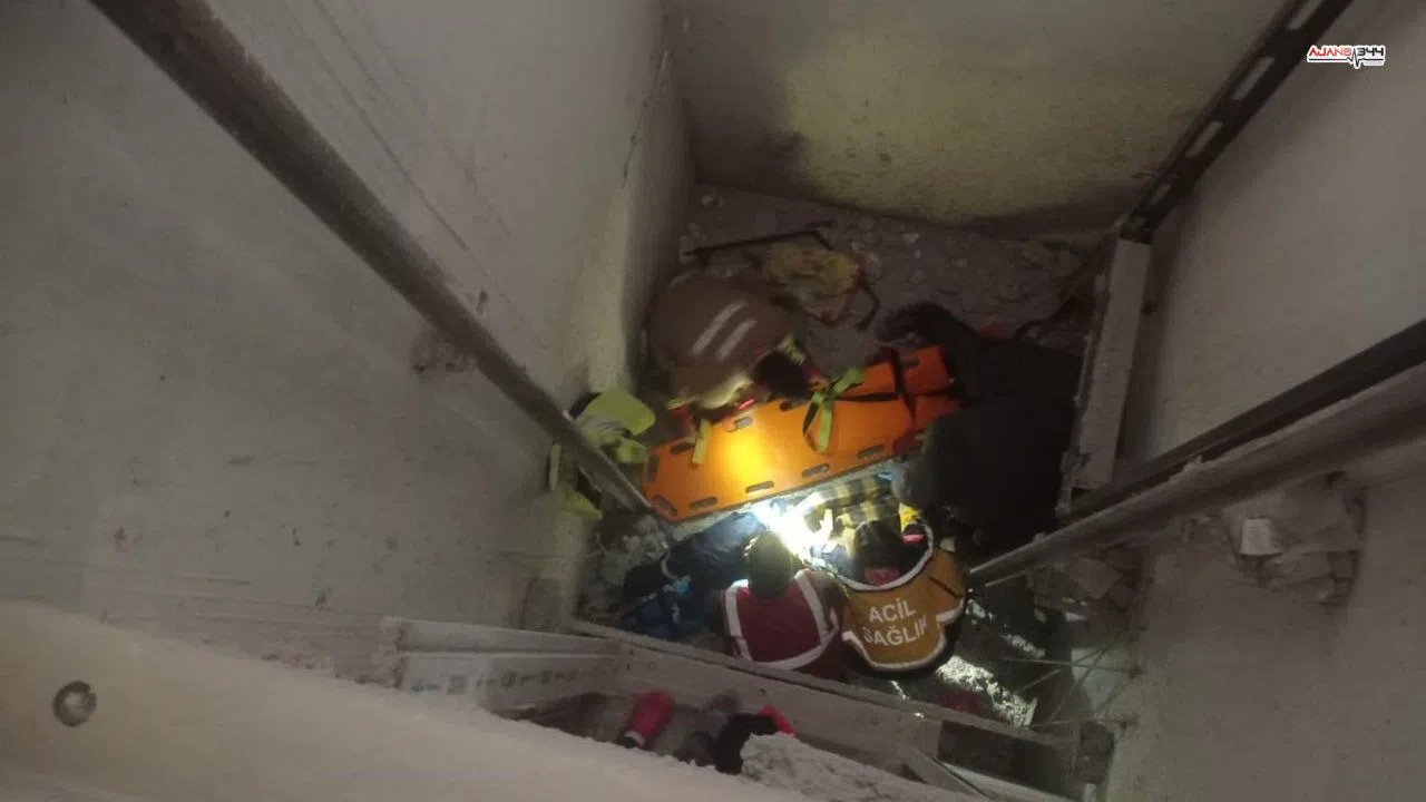 TOKİ inşaatında asarsön boşluğuna düşen işçi yaralandı