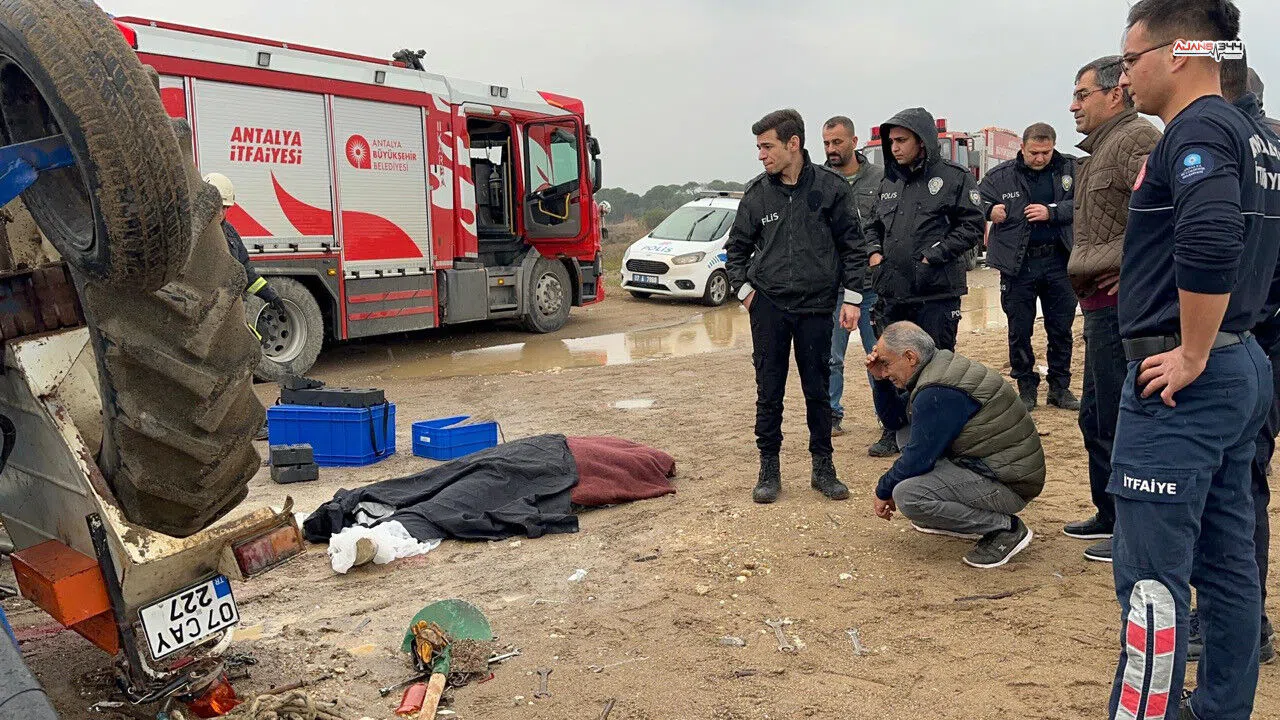 Traktörün Altında Kalan Gençlerden Biri Hayatını Kaybetti