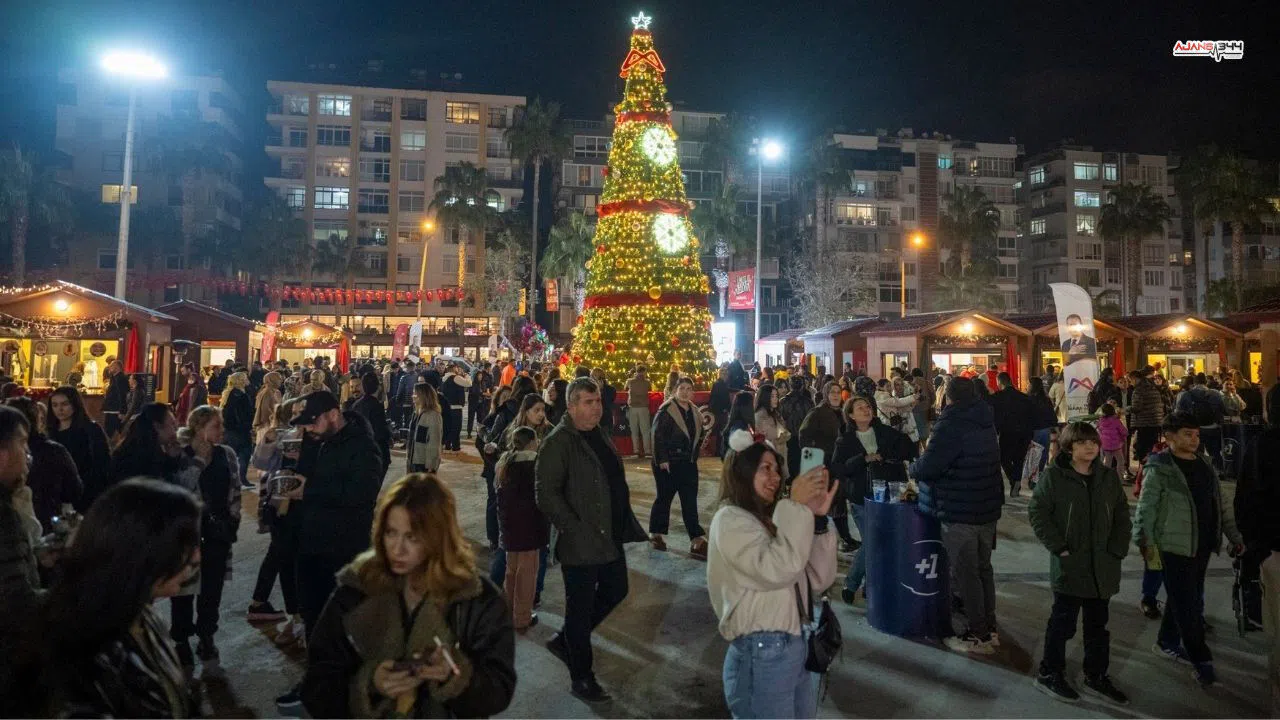 Özgecan Aslan Barış Meydanı'nda Yılbaşı Rüzgarı Esti
