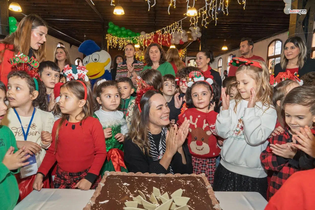 Yuvamız İzmir’de Yeni Yıl Neşesi