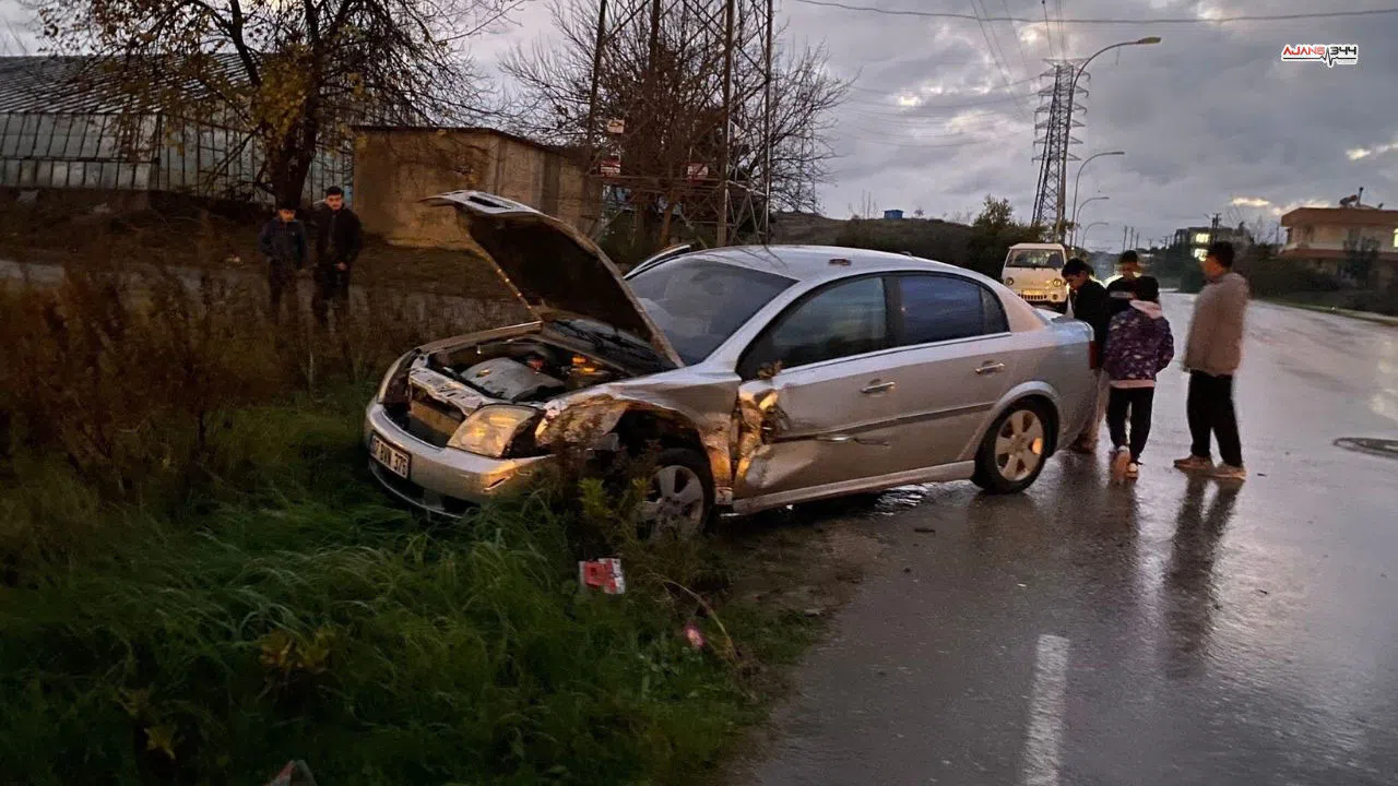 İki otomobilin çarpıştığı kazada bir kişi yaralandı