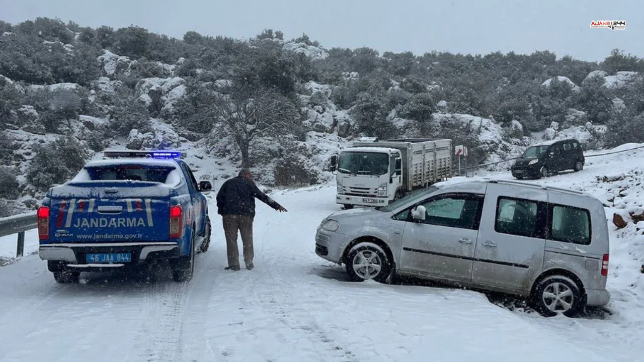 Yoğun Kar Nedeniyle Mahsur Kalanlara Ekiplerden Müdahale