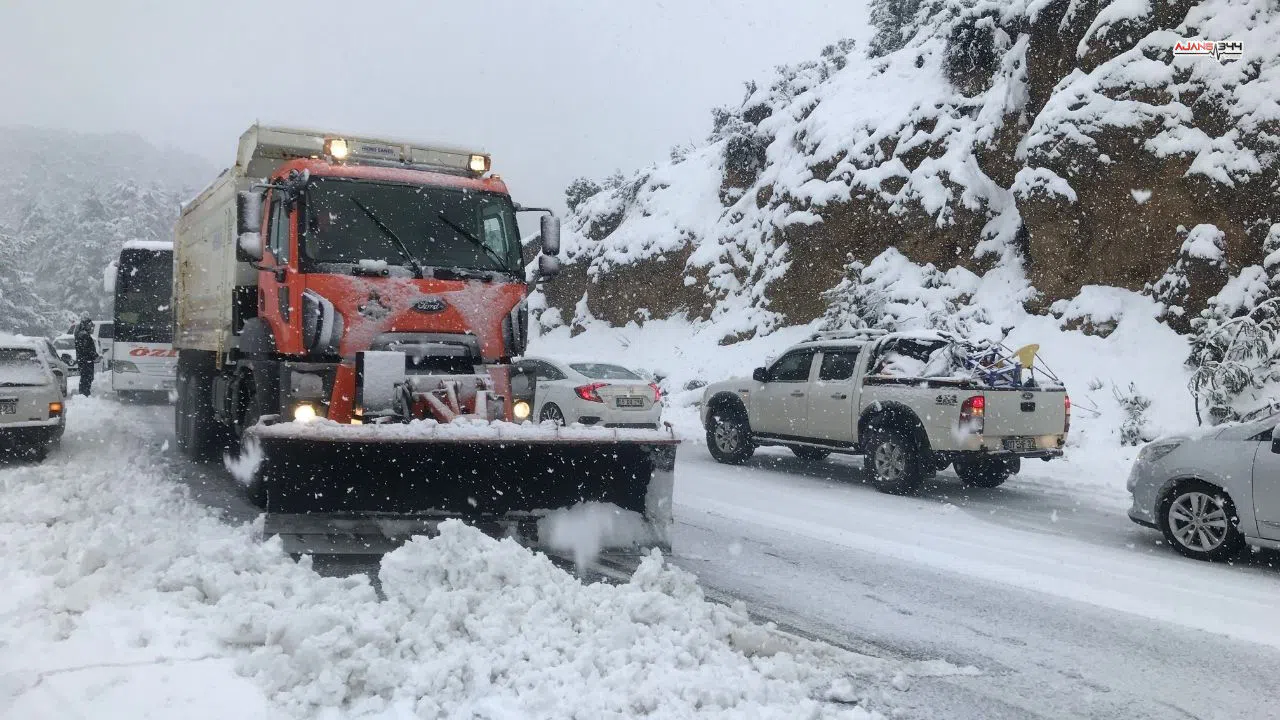 Yağmurun Ardından Yüksek Kesimlerde Kar Etkili Oldu