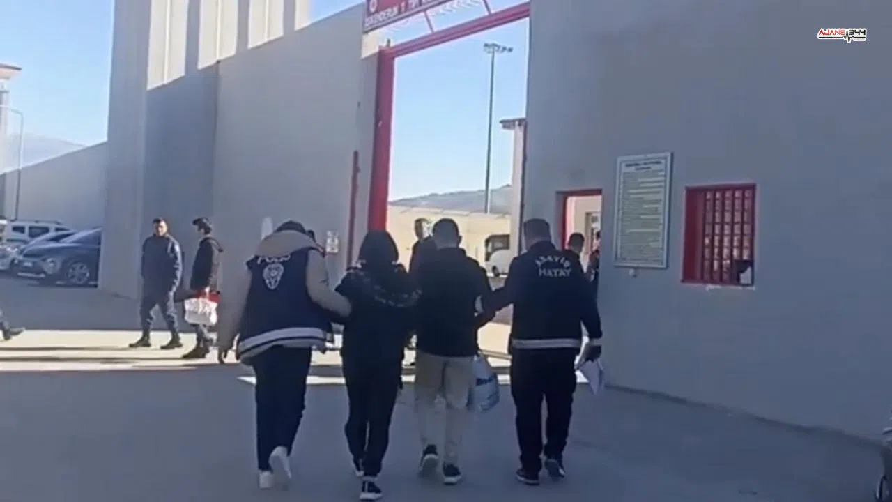 Aranan şahıslara yönelik operasyonda 1'i kadın 2 kişi yakalandı