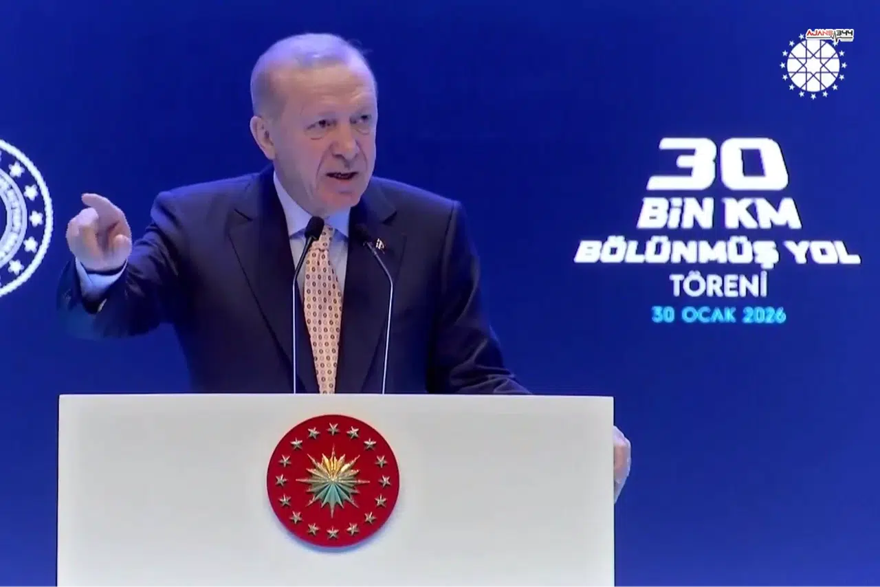 Cumhurbaşkanı Erdoğan: Türkiye'yi yeni yollar ve yatırımlarla büyütmeye devam edeceğiz