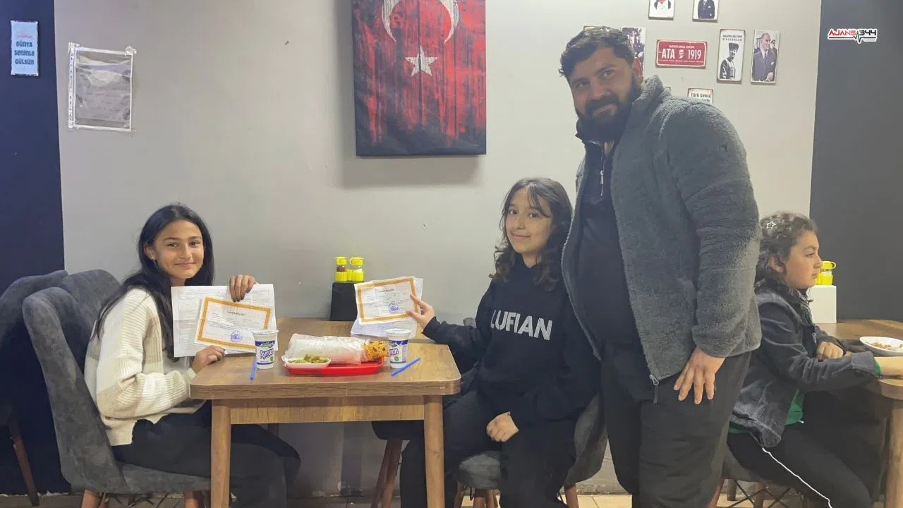 Esnaftan öğrencilere karne sürprizi: Takdir getirene bedava döner