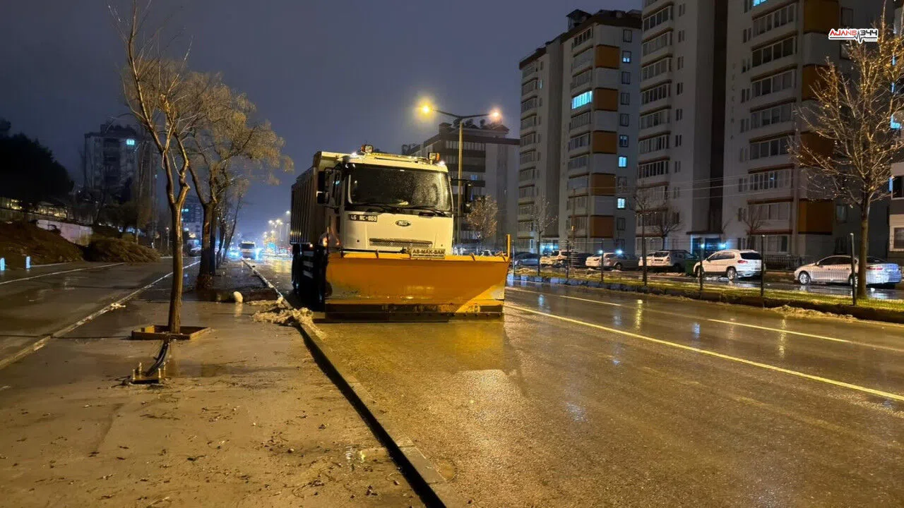 Kahramanmaraş’ta kar teyakkuzu: Gece boyu süren mücadele