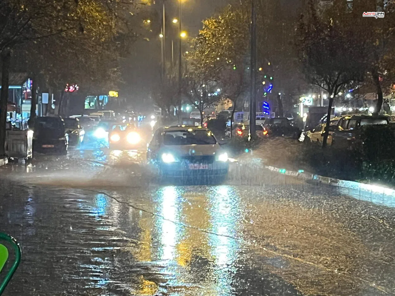 Hatay’da Yağmur ve Sis Etkili Oldu