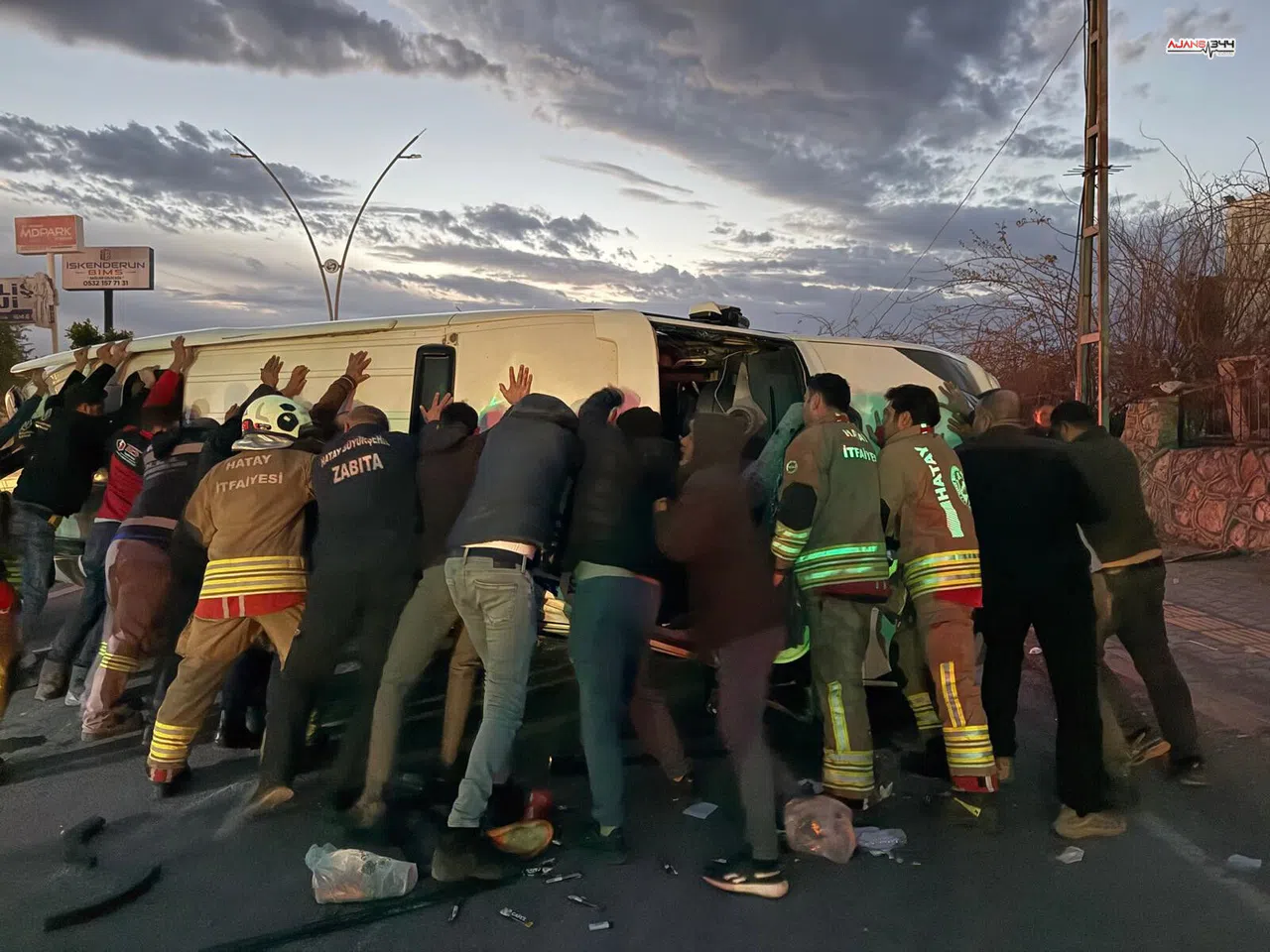 Hatay’da Zincirleme Kaza: 18 Yaralı