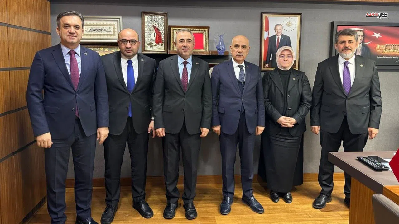 AK Partili milletvekilleri, partiye yeni katılan Karatutlu'yu ziyaret etti