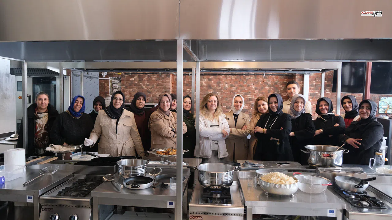 Kahramanmaraş’ta çullama tatlısı atölyesi: Geleneksel tarif usta şeften