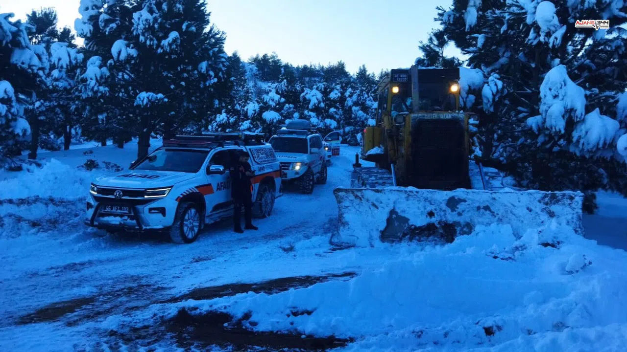 Kahramanmaraş’ta kar altında mahsur kalan aileye 14 saatte ulaşıldı