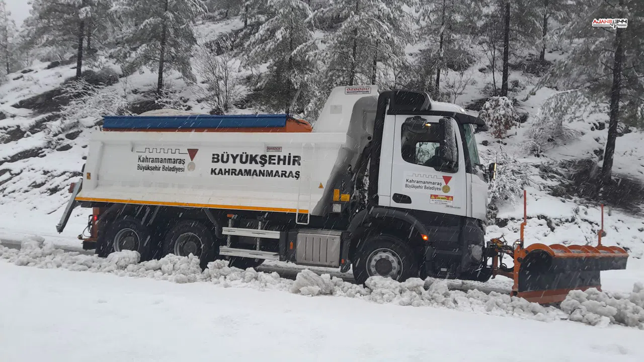Kahramanmaraş kırsalında kar seferberliği: ekipler gece gündüz görevde