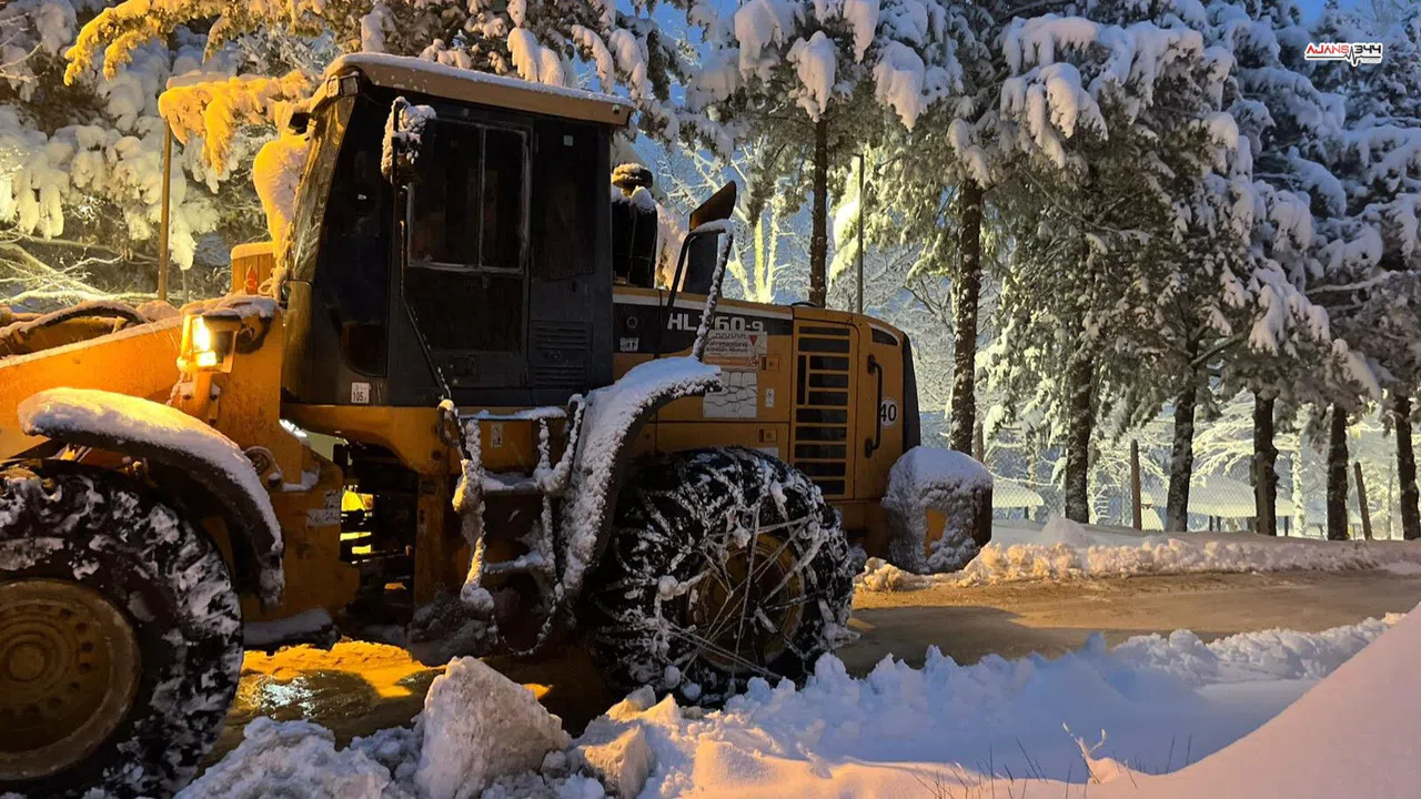 Kahramanmaraş’ta karla mücadele çalışmaları 7/24 sürdürülüyor