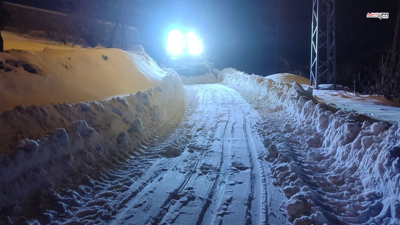 Kahramanmaraş’ta kırsal mahalle yolları kar yağışına rağmen açık