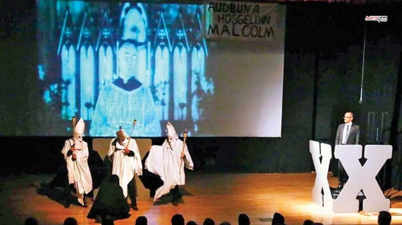 Kahramanmaraş’ta “Malcom X” tiyatrosu hava şartları nedeniyle iptal