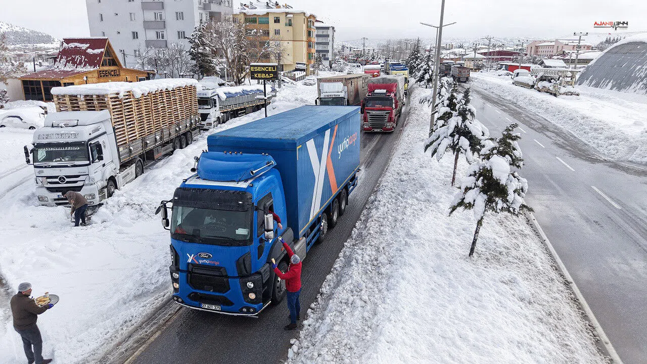 Kahramanmaraş’ta yolculara çorba ikramı: Eksi 10’da iç ısıtan destek