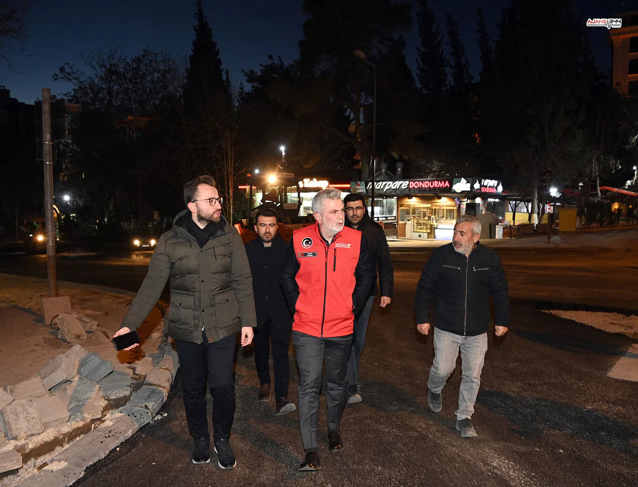 Zübeyde Hanım Bulvarı’nda sıcak asfalt serimi başladı