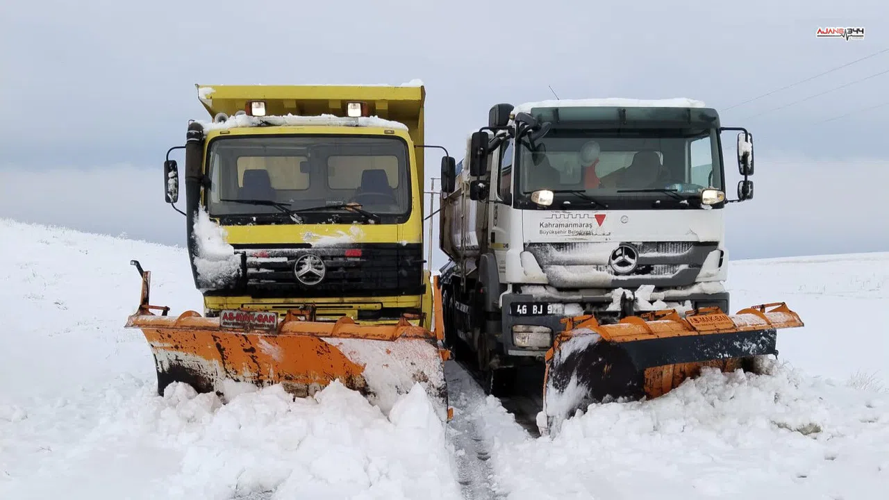 Kahramanmaraş’ta karla mücadele sürüyor: ekipler sahada